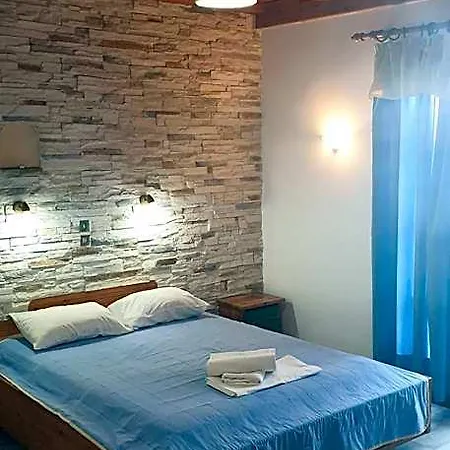 Evi & Hotel Naxos City